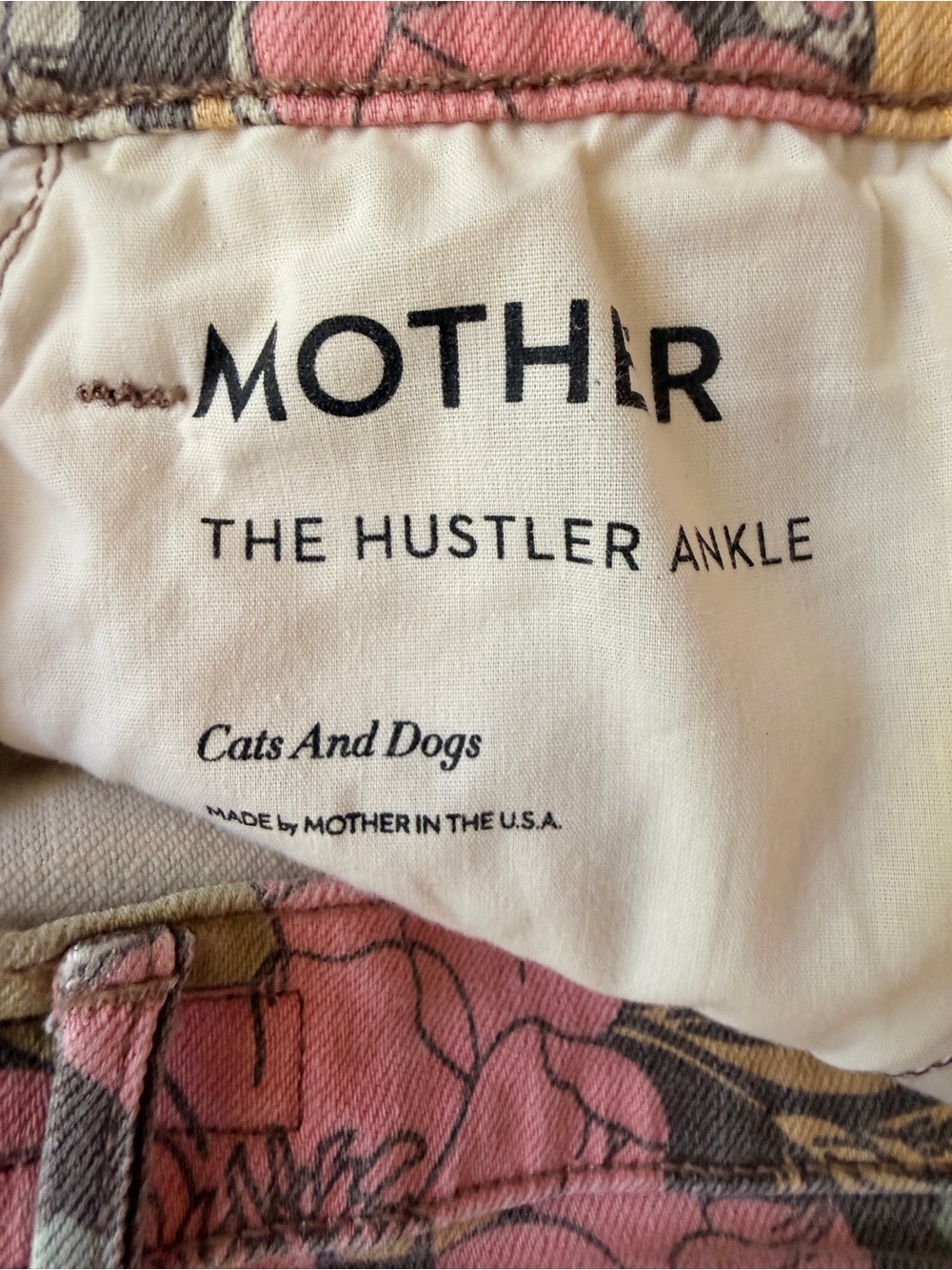 MOTHER the hustler ankle jeans cats and dogs —bountiful floral jeans - Picture 13 of 14